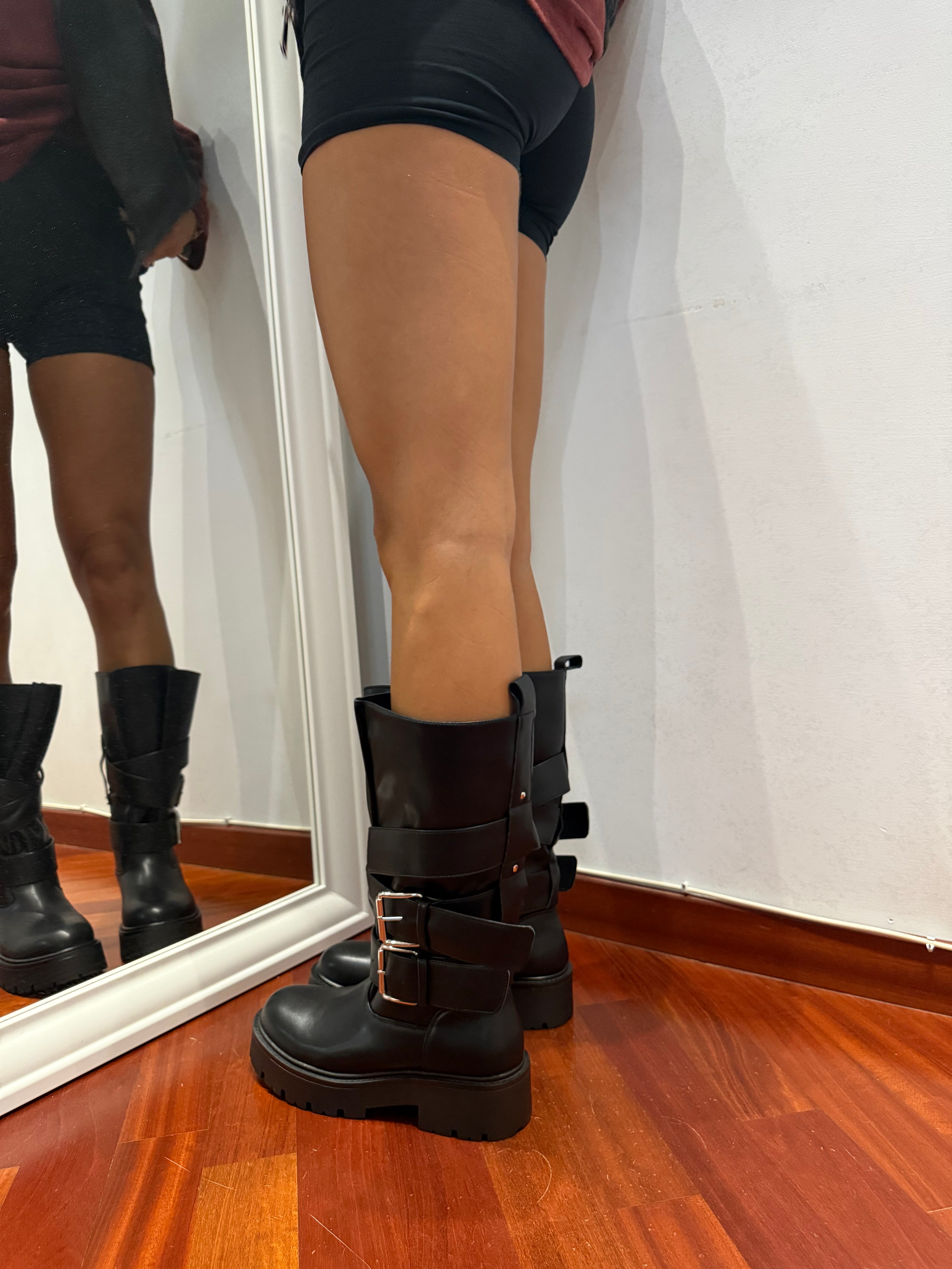 Boots Iconic