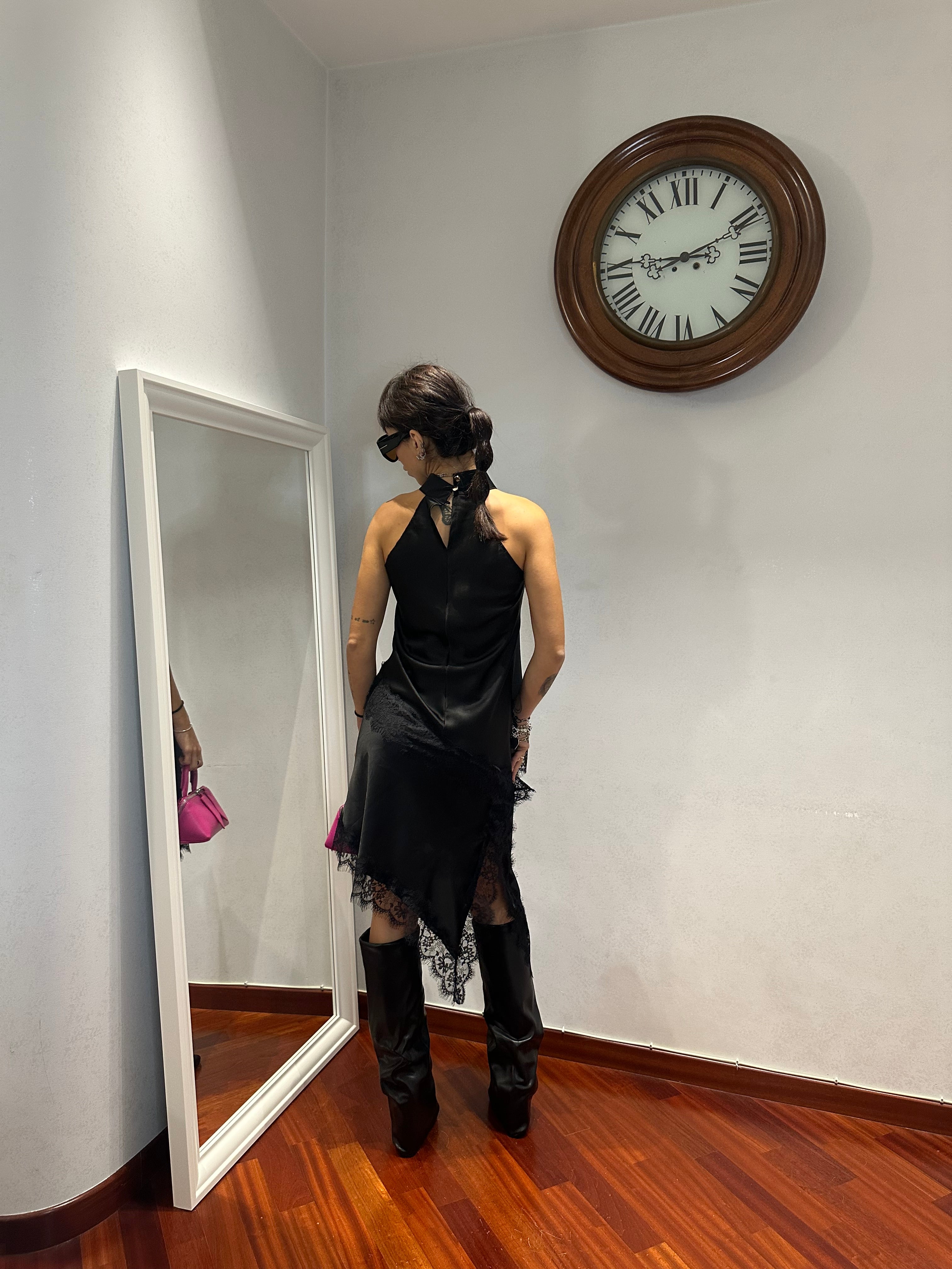 Top Viral Halter Black