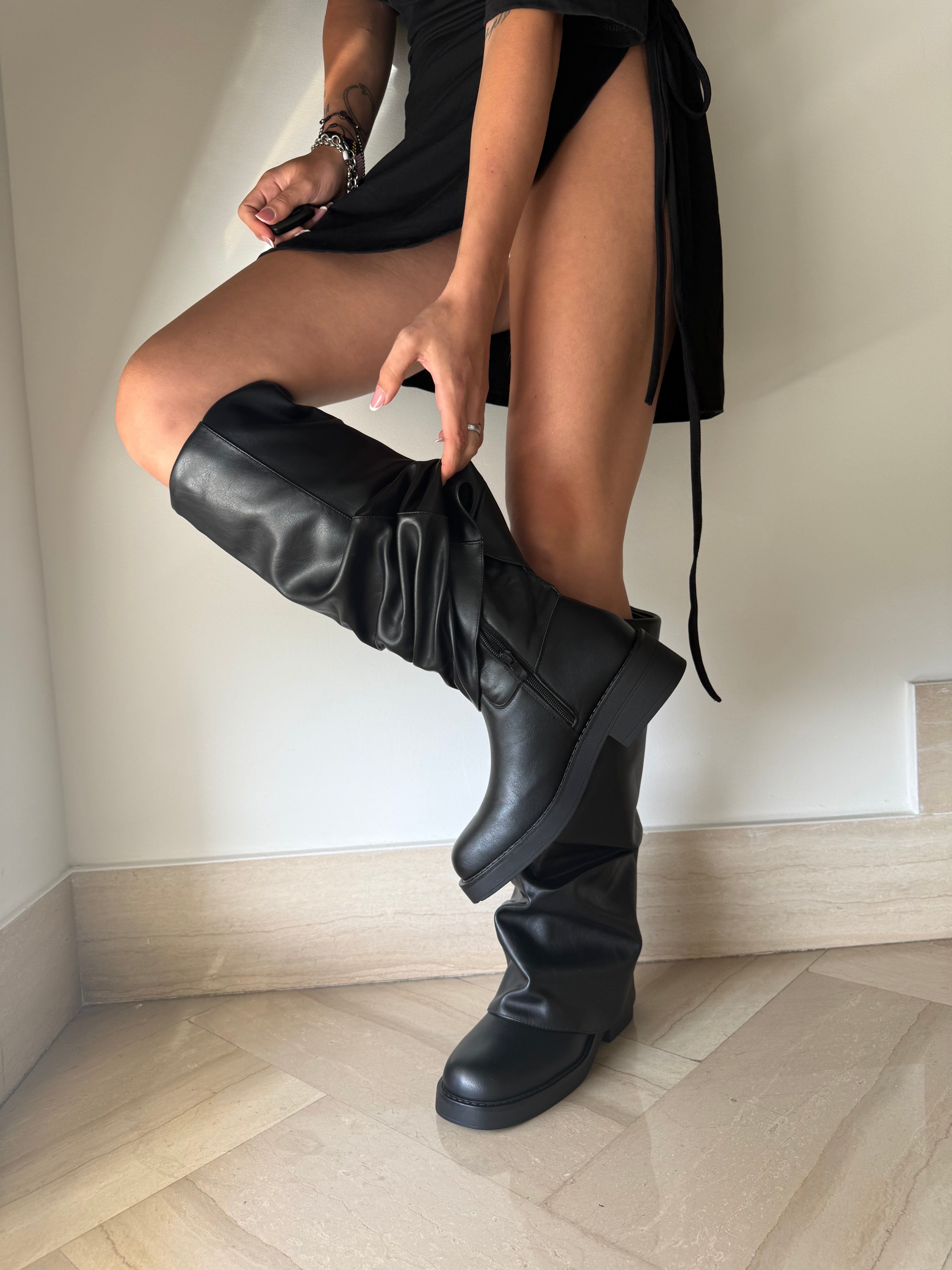 Boots Iconic