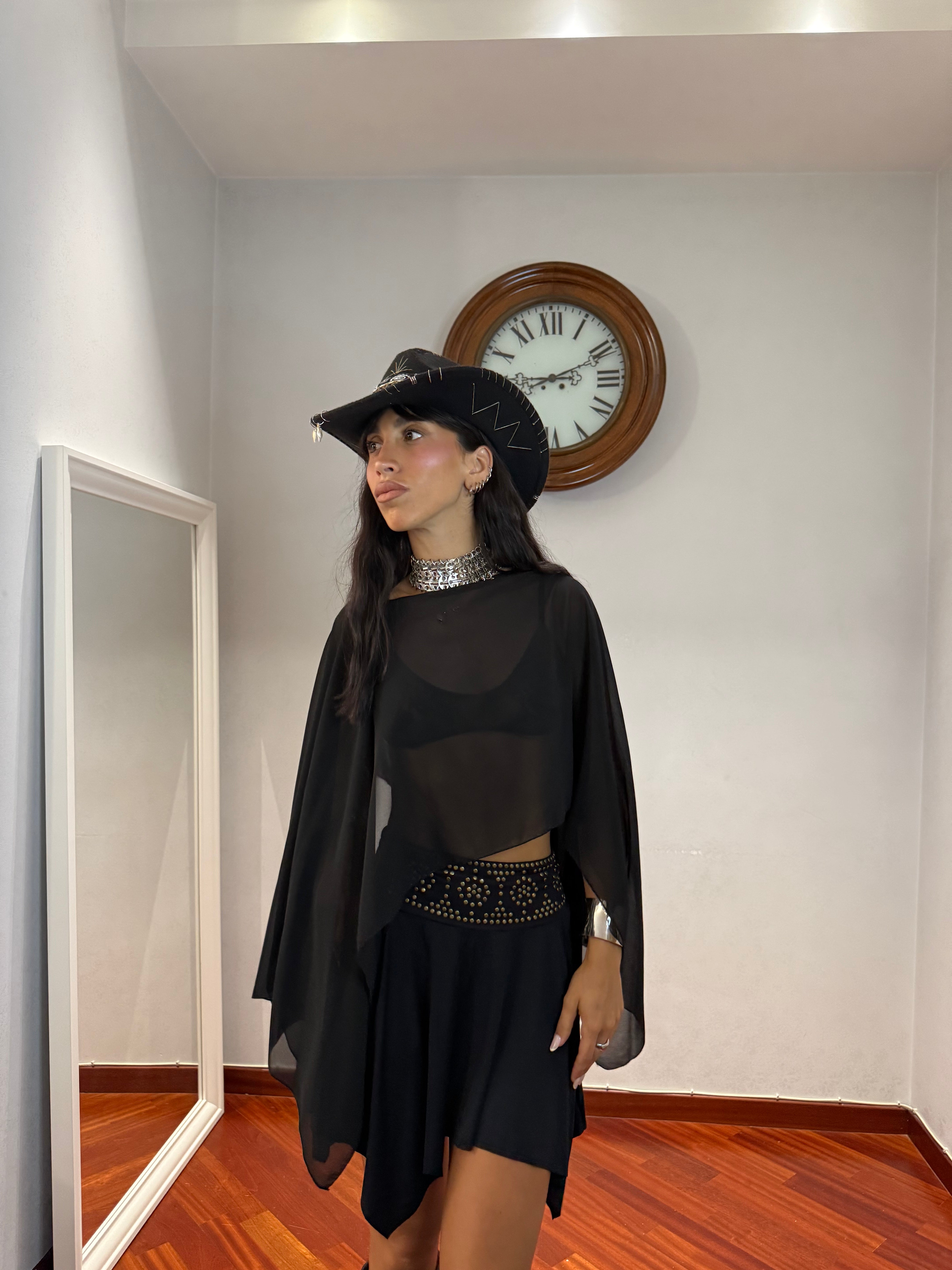 Mantella Veil